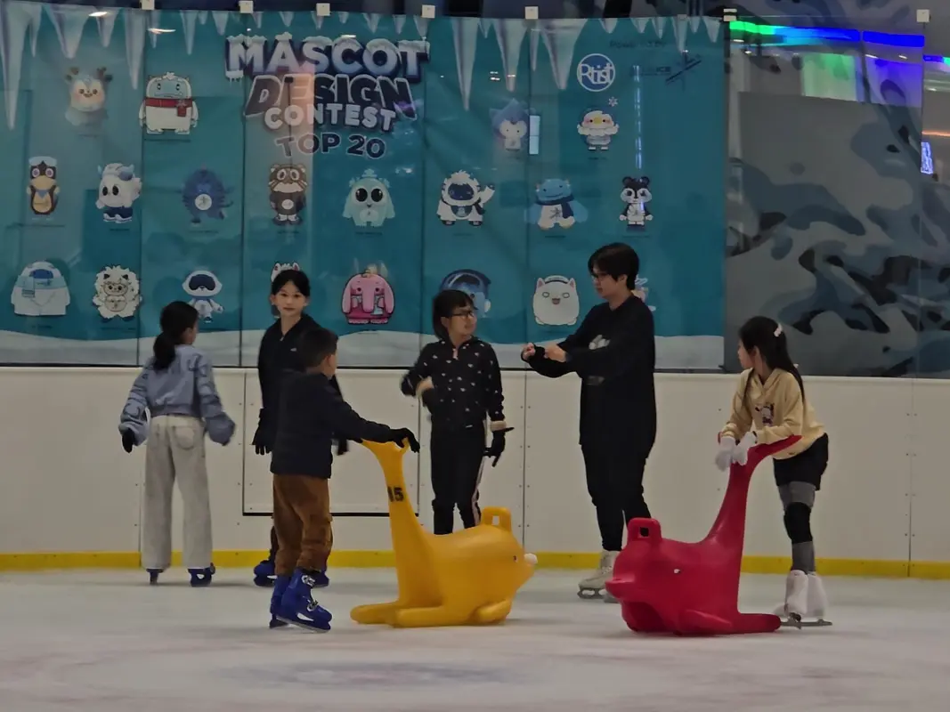 Blue Ice Snow Park @ Pavilion Bukit Jalil Blue Ice Snow Park @ Pavilion Bukit Jalil in Kuala Lumpur - Photo 11