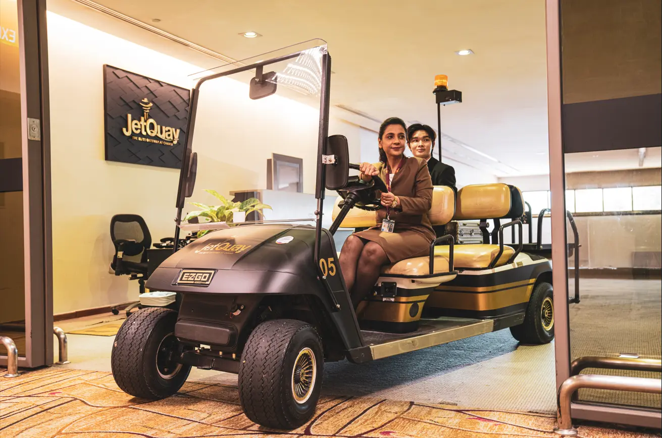 Quayside - VIP Meet & Greet (with Buggy, Private Immigration & Lounge Access) in Singapore - Photo 3