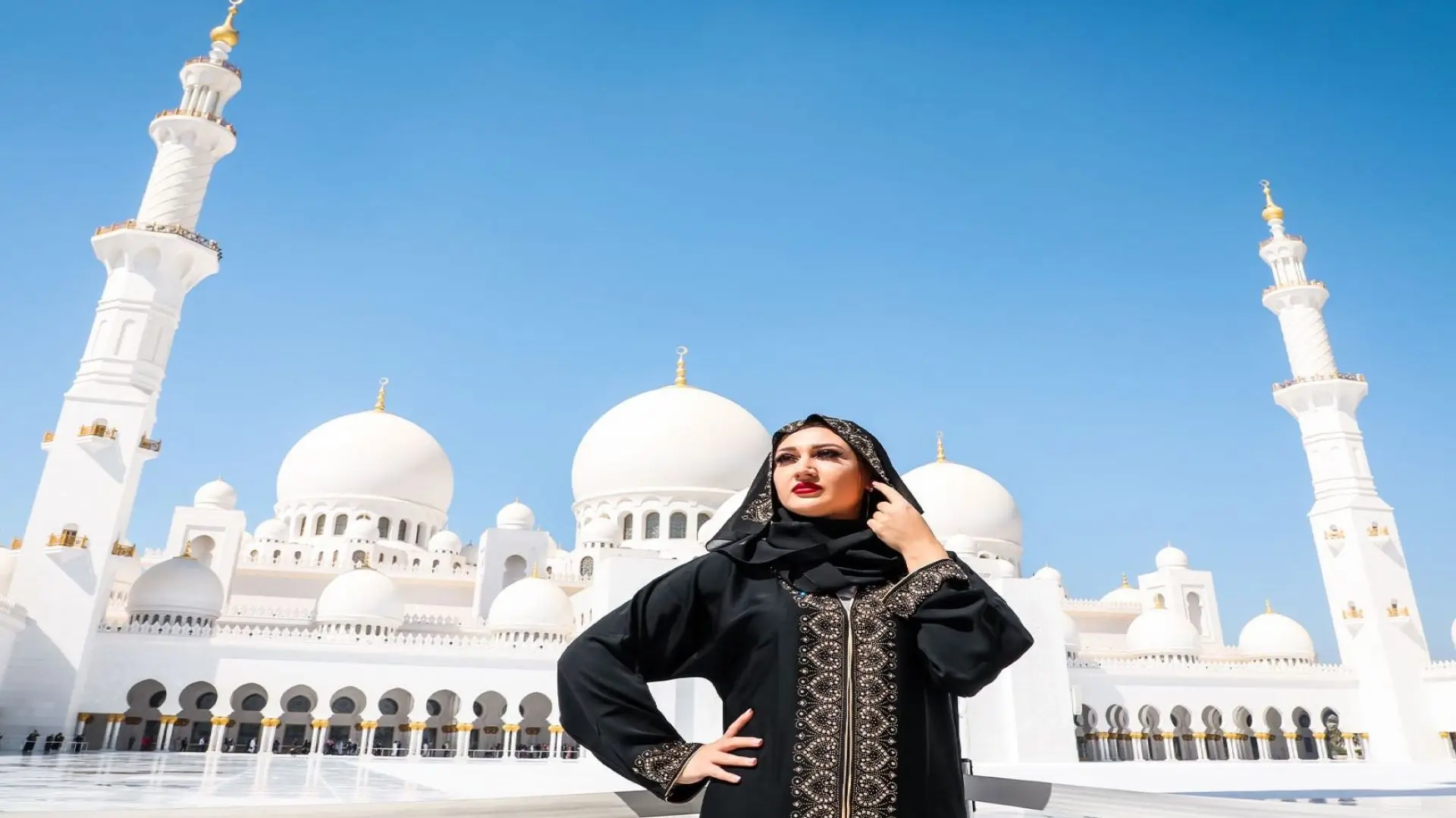 Abu Dhabi Sheikh Zayed Mosque Half-Day Trip from Dubai - Shared English Tour in Abu Dhabi