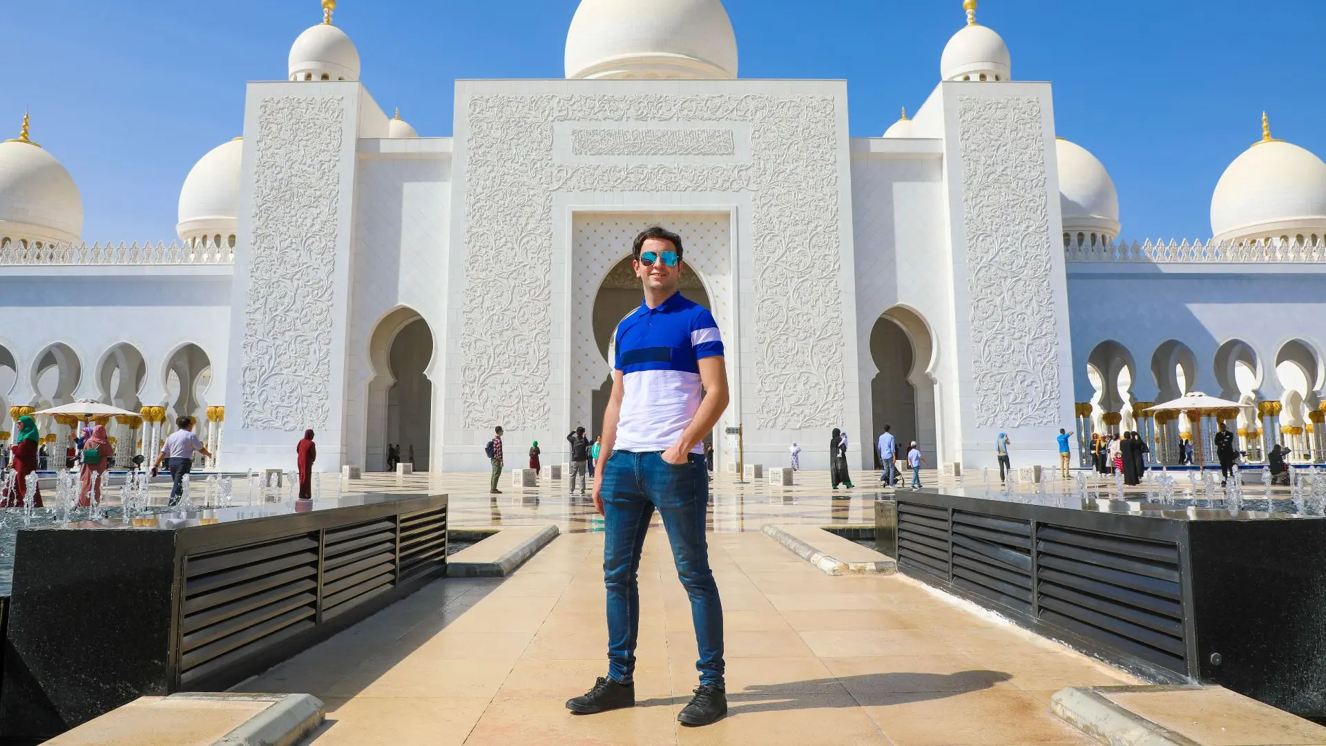 Abu Dhabi Sheikh Zayed Mosque Half-Day Trip from Dubai - Shared English Tour in Abu Dhabi - Photo 4