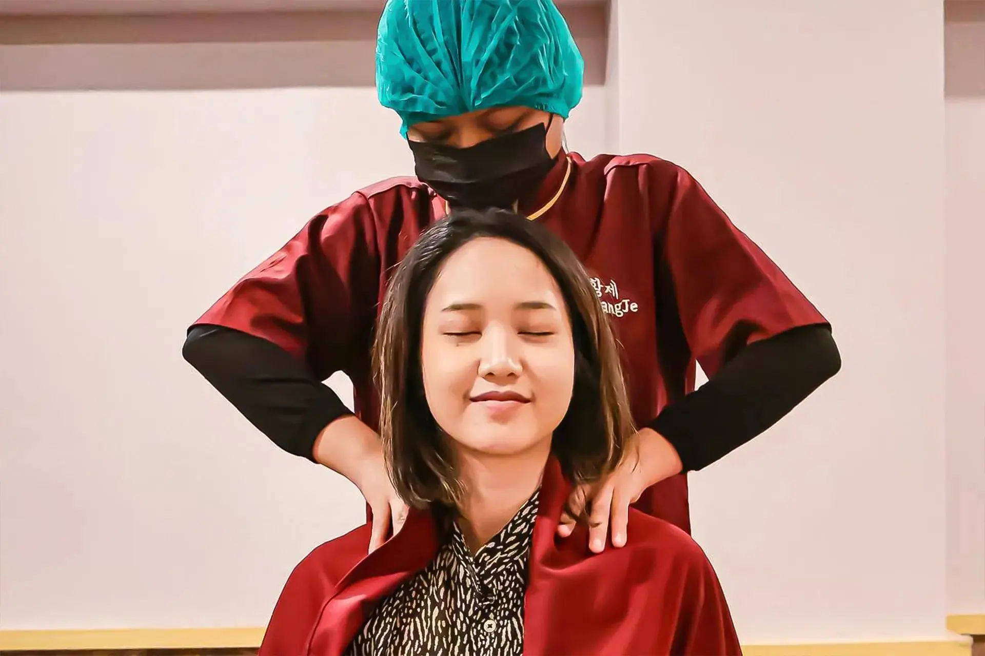 Hwangje Reflexology AEON Mall Deltamas in Jakarta - Photo 3