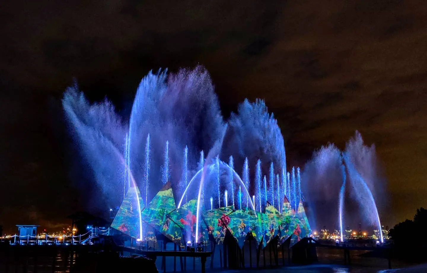 Singapore Marina Bay Night Walk with Spectra & Garden Rhapsody Shows in Singapore - Photo 2