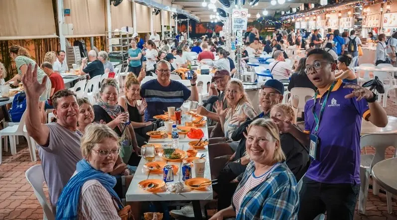 Small Group: Singapore Street Food & Night Tour with 9 tastings in Singapore - Photo 4