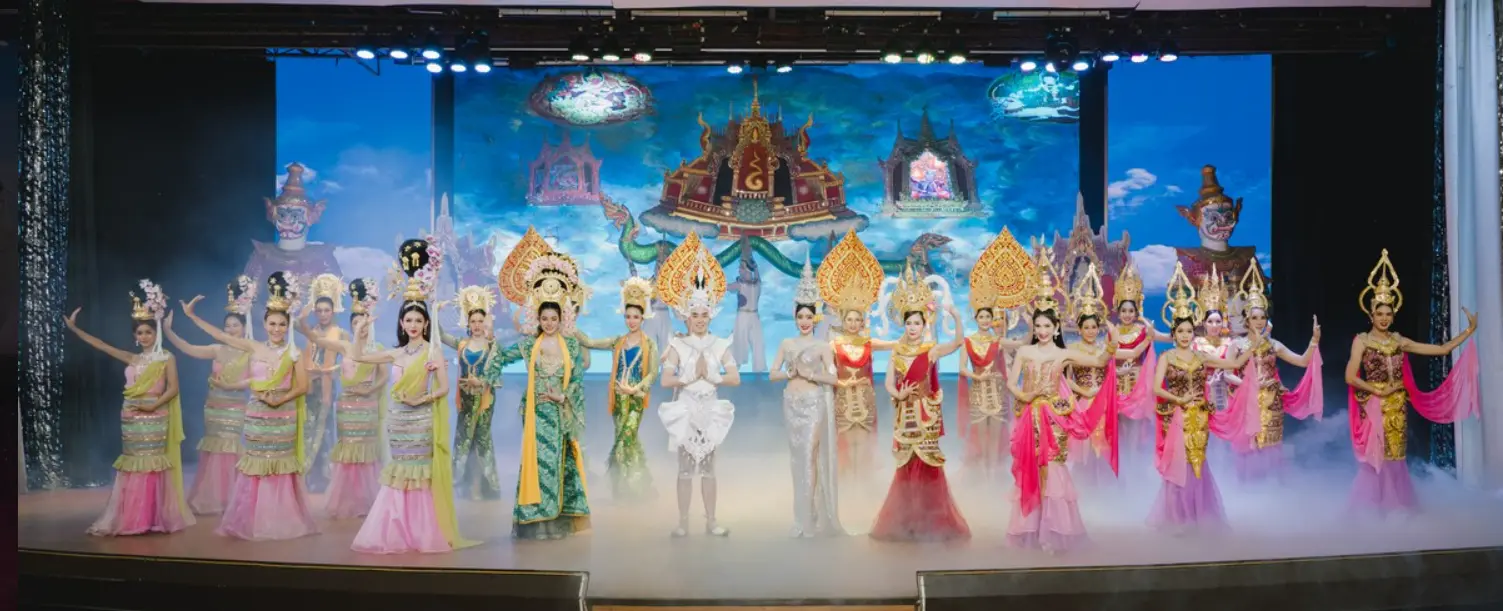 Golden Dome Cabaret Show Golden Dome Cabaret Show in Bangkok - Photo 3