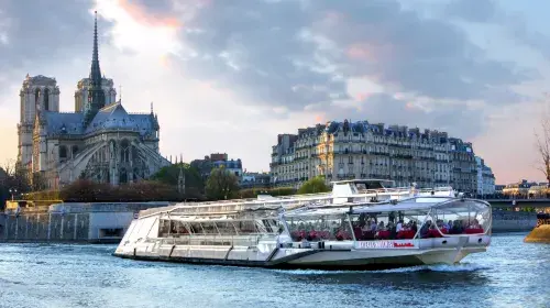 Seine River Cruise Seine River Cruise in Paris - Photo 15