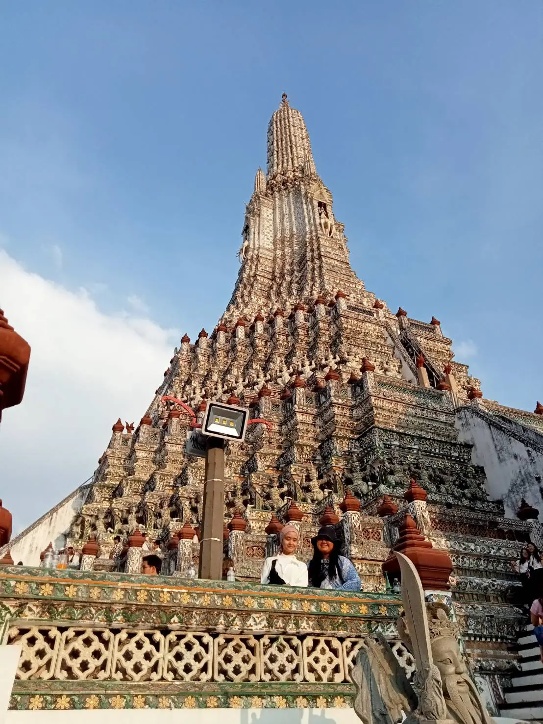 Join Tour Visit Wat Pho and Wat Arun with Local Expert :Meet up point Bus stop opposite the Elefin Café on Maharat Road Join Tour Visit Wat Pho and Wat Arun with Local Expert :Meet up point Bus stop opposite the Elefin Café on Maharat Road in Bangkok - Photo 2