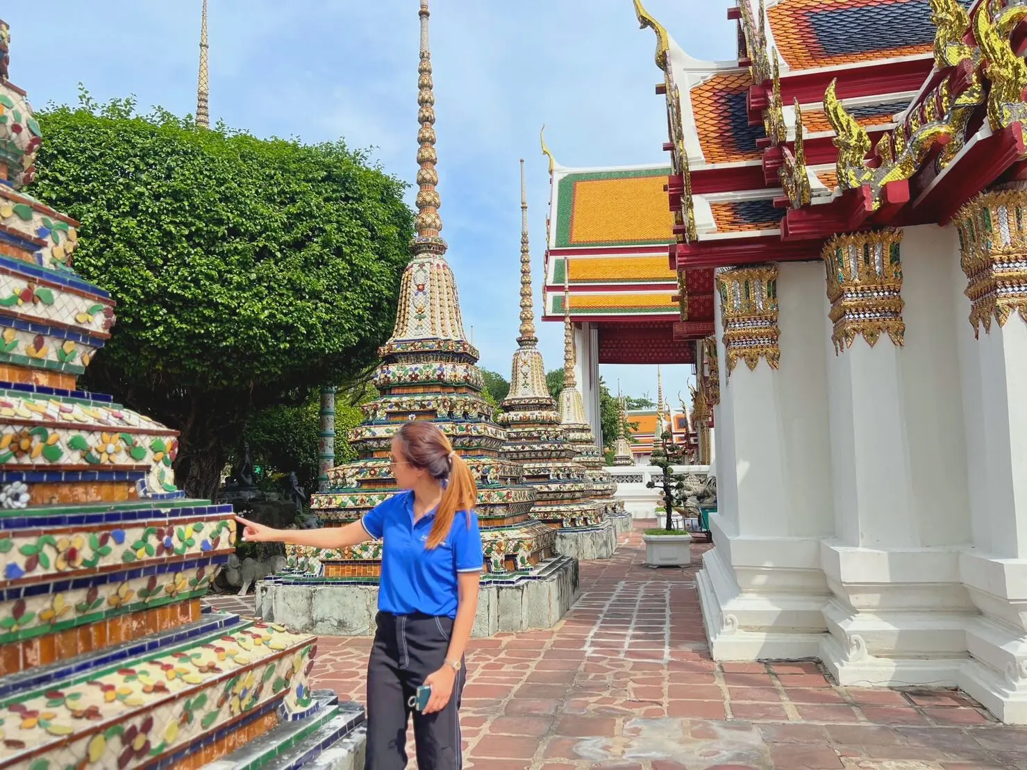 Join Tour Visit Wat Pho and Wat Arun with Local Expert :Meet up point Bus stop opposite the Elefin Café on Maharat Road Join Tour Visit Wat Pho and Wat Arun with Local Expert :Meet up point Bus stop opposite the Elefin Café on Maharat Road in Bangkok - Photo 4