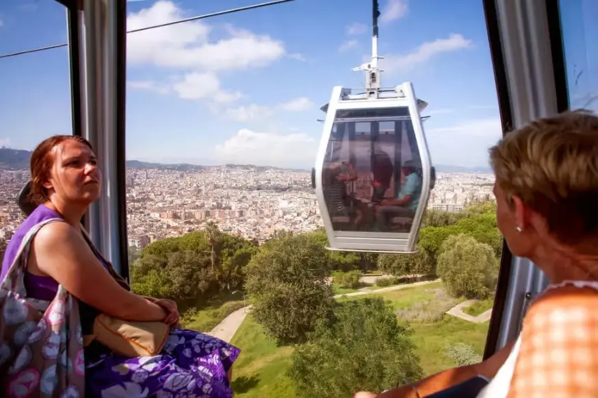 Barcelona: Montjuïc Cable Car Roundtrip Ticket in Barcelona