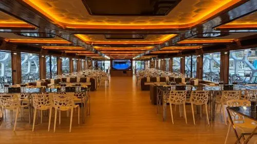 Dubai Marina Lotus Royal Dinner Cruise - Royale Lotus Mega Yacht - Dinner Cruise Transport Passes Dubai Marina Lotus Royal Dinner Cruise - Royale Lotus Mega Yacht - Dinner Cruise Transport Passes in Dubai - Photo 4