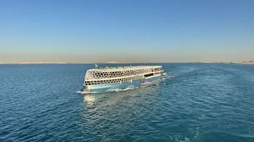 Dubai Marina Lotus Royal Dinner Cruise - Royale Lotus Mega Yacht - Dinner Cruise Transport Passes in Dubai