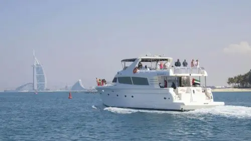 Dubai Marina luxury cruise with BBQ lunch or dinner in Dubai