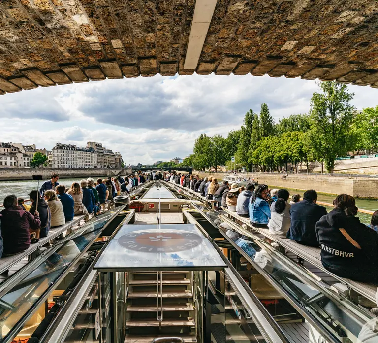Paris: 1-Hour Seine Cruise departing from the Eiffel Tower in Paris - Photo 4