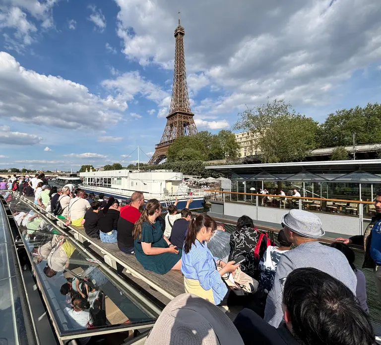Paris: 1-Hour Seine Cruise departing from the Eiffel Tower in Paris - Photo 11