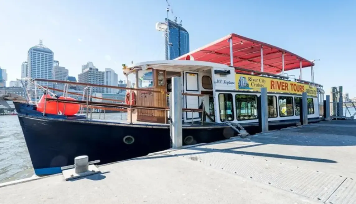 Brisbane Sightseeing Cruise with Lunch at The Breakfast Creek Hotel in Brisbane