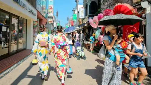 Kotoku-in + Komachi Street + Enoshima + Tsurugaoka Hachimangu one-day tour with free Enoden train experience Kotoku-in + Komachi Street + Enoshima + Tsurugaoka Hachimangu one-day tour with free Enoden train experience in Tokyo - Photo 2