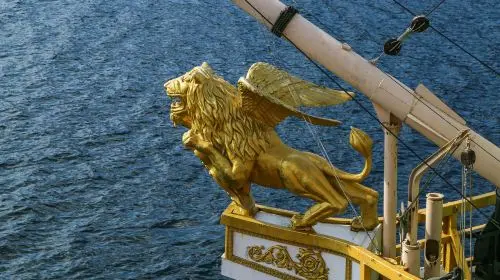 Mt. Fuji & Hakone & Enoshima Day Trip: Pirate Ship, Ropeway & Coastal Views in Tokyo - Photo 11