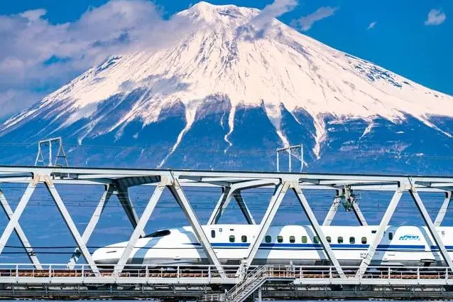 Mt. Fuji I Line: A one-day tour of the Mt. Fuji-Hakone Shinkansen bullet train. in Tokyo