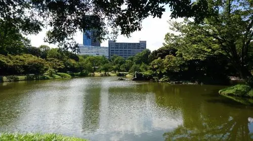 Koishikawa Korakuen Garden in Tokyo - Photo 8