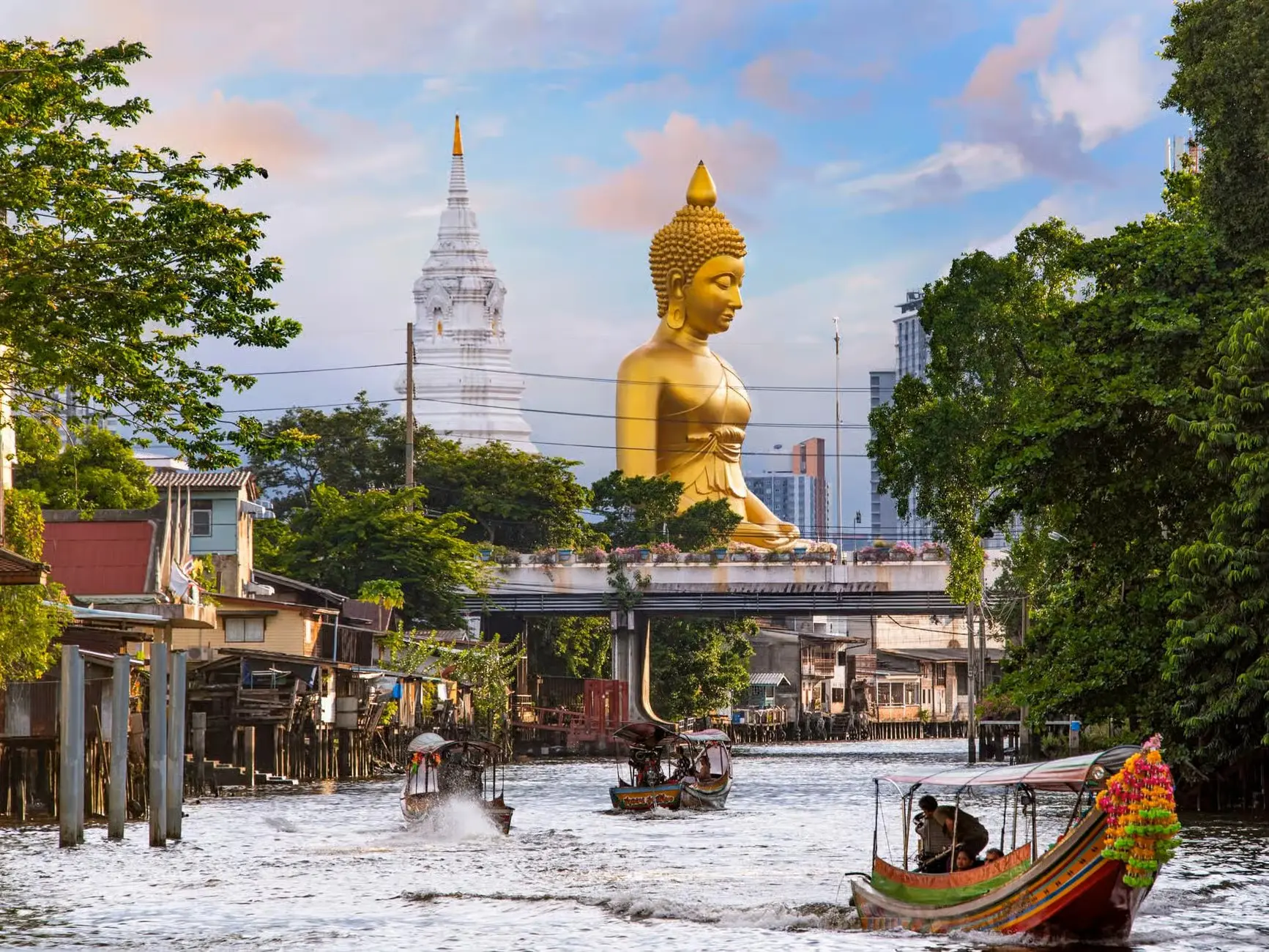 3 iconic temples tours :Join Tour at Grand Palace + Wat Arun + Wat Paknam Include lunch 3 iconic temples tours :Join Tour at Grand Palace + Wat Arun + Wat Paknam Include lunch in Bangkok - Photo 2