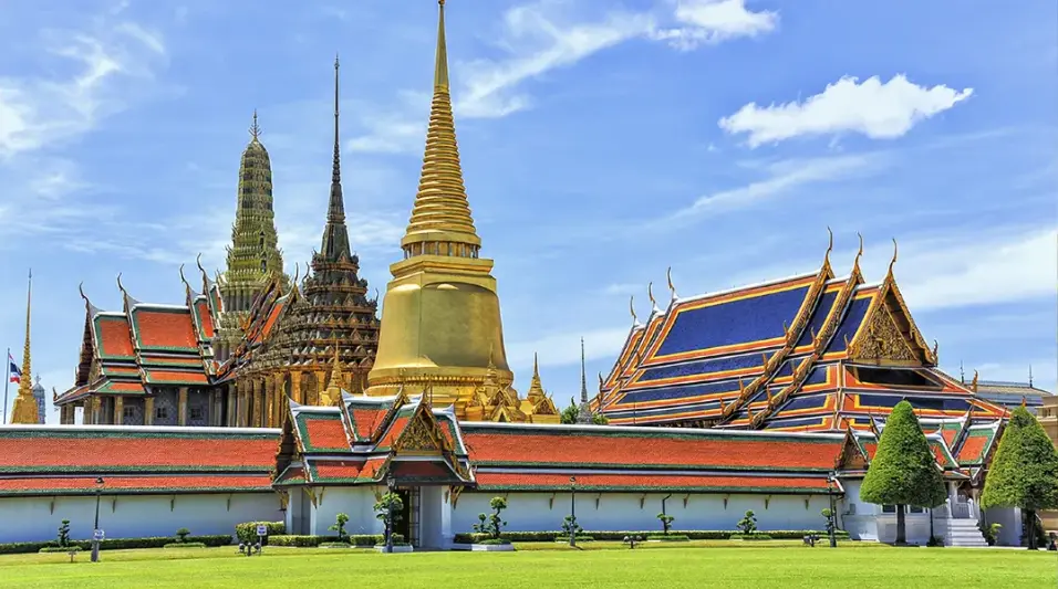 3 iconic temples tours :Join Tour at Grand Palace + Wat Arun + Wat Paknam Include lunch 3 iconic temples tours :Join Tour at Grand Palace + Wat Arun + Wat Paknam Include lunch in Bangkok - Photo 5
