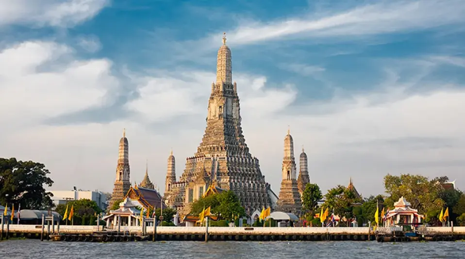 3 iconic temples tours : Join Tour: Grand Palace + Wat Arun + Tha Maharaj + Wat Paknam 3 iconic temples tours : Join Tour: Grand Palace + Wat Arun + Tha Maharaj + Wat Paknam in Bangkok - Photo 6