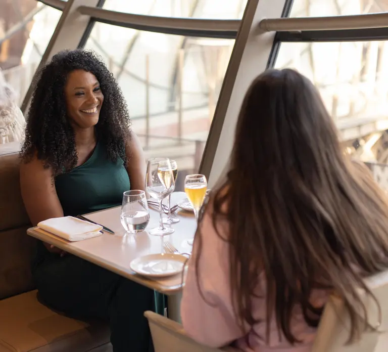Paris: Eiffel Tower's Madame Brasserie 3-course lunch 12:00 in Paris - Photo 3