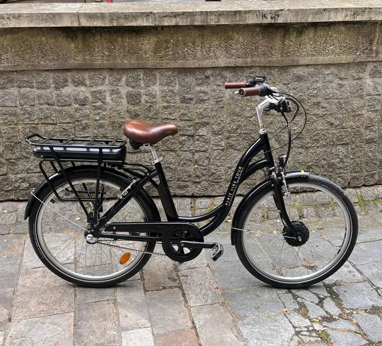 Paris : E-bike rental in Le Marais (City Center) Paris : E-bike rental in Le Marais (City Center) in Paris - Photo 3