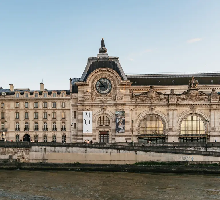 Paris: Gourmet Dinner Cruise on Seine River with Live Music in Paris - Photo 4