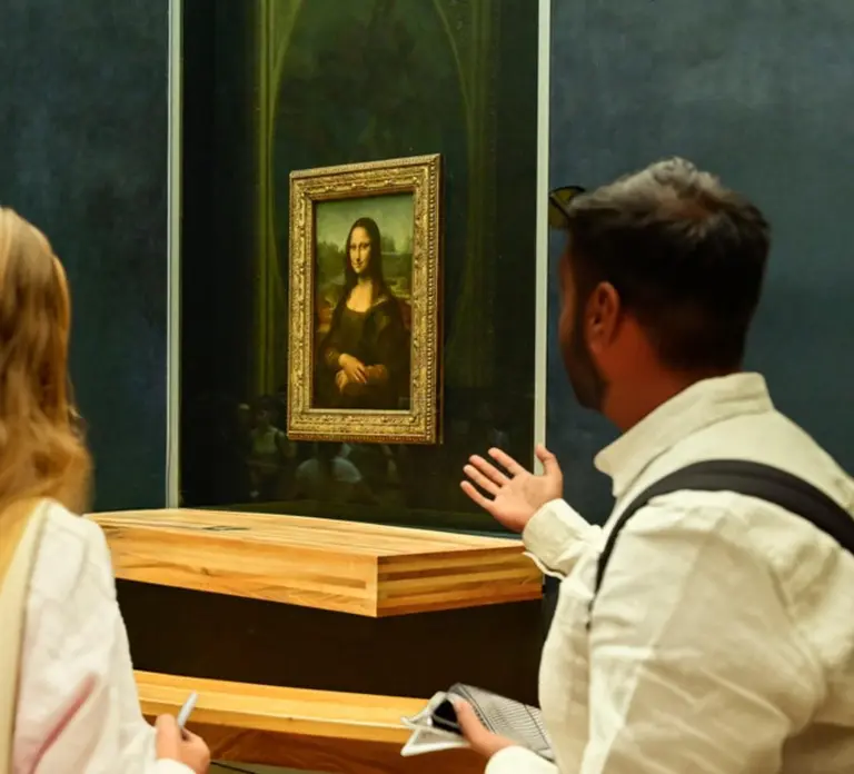 Paris: Skip-the-Line Louvre Museum & Mona Lisa Guided Tour in Paris