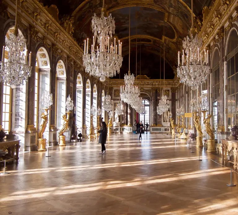 Skip-the-Line Versailles Palace Tour by Train from Paris in Paris