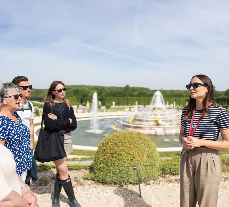 Skip-the-Line Versailles Palace Tour by Train from Paris Skip-the-Line Versailles Palace Tour by Train from Paris in Paris - Photo 3