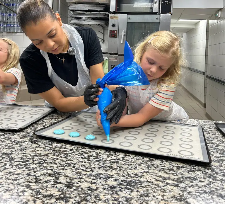 Paris: Macaron Baking Class in Paris - Photo 2