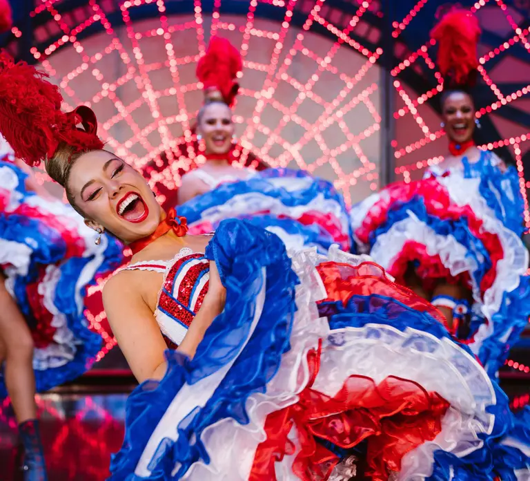 Paris: Moulin Rouge Dinner Show, Champagne, and Transport Paris: Moulin Rouge Dinner Show, Champagne, and Transport in Paris - Photo 9