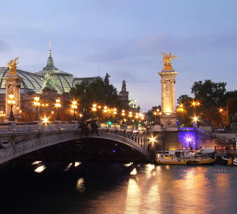 Paris: Illuminations River Cruise with Audio Commentary in Paris