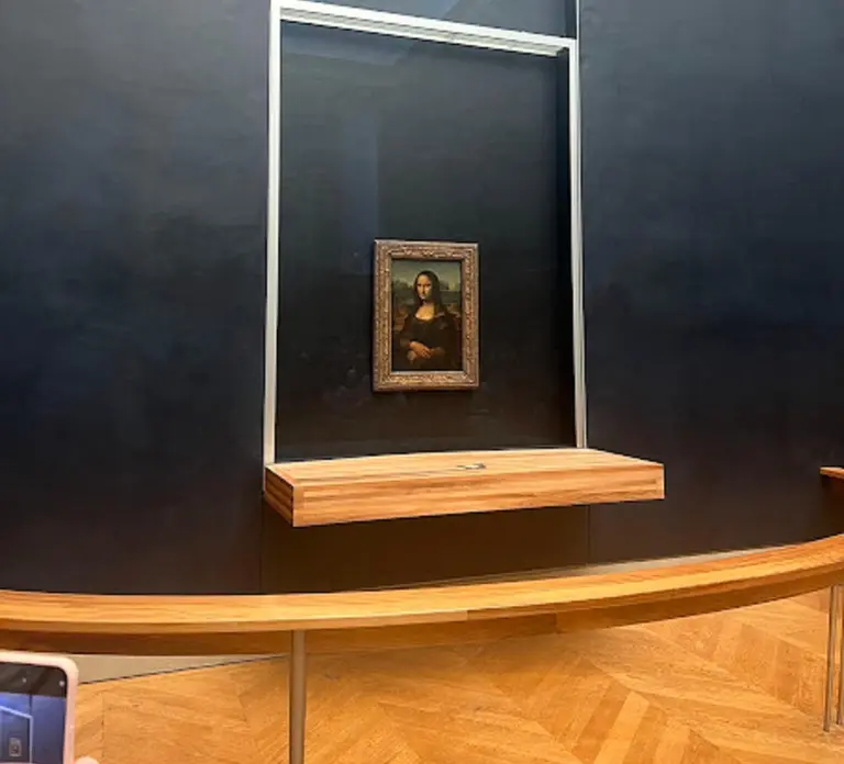 Paris: Guided tour in PORTUGUESE at the Louvre-semi-private in Paris - Photo 5