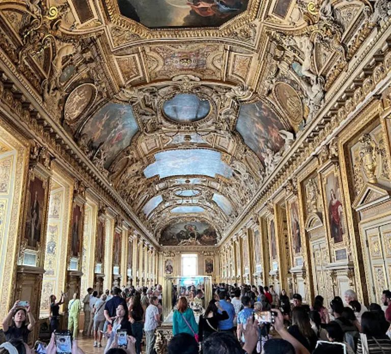 Paris: Guided tour in PORTUGUESE at the Louvre-semi-private in Paris - Photo 6