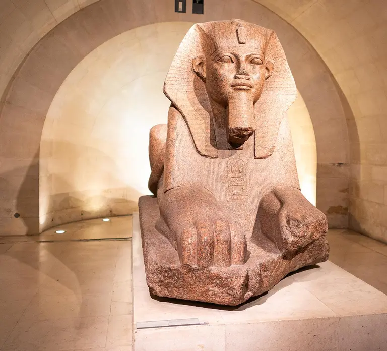 Paris: Senior-Friendly Louvre Museum Highlights Private Tour Paris: Senior-Friendly Louvre Museum Highlights Private Tour in Paris - Photo 4