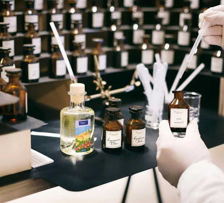 Fragonard Paris: Mini Perfume Workshop Fragonard Paris: Mini Perfume Workshop in Paris - Photo 3