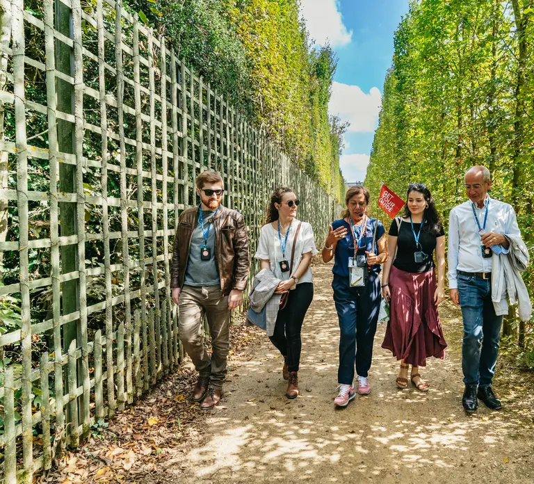 Versailles: Palace Tour & Gardens with Optional Full Access Versailles: Palace Tour & Gardens with Optional Full Access in Paris - Photo 4