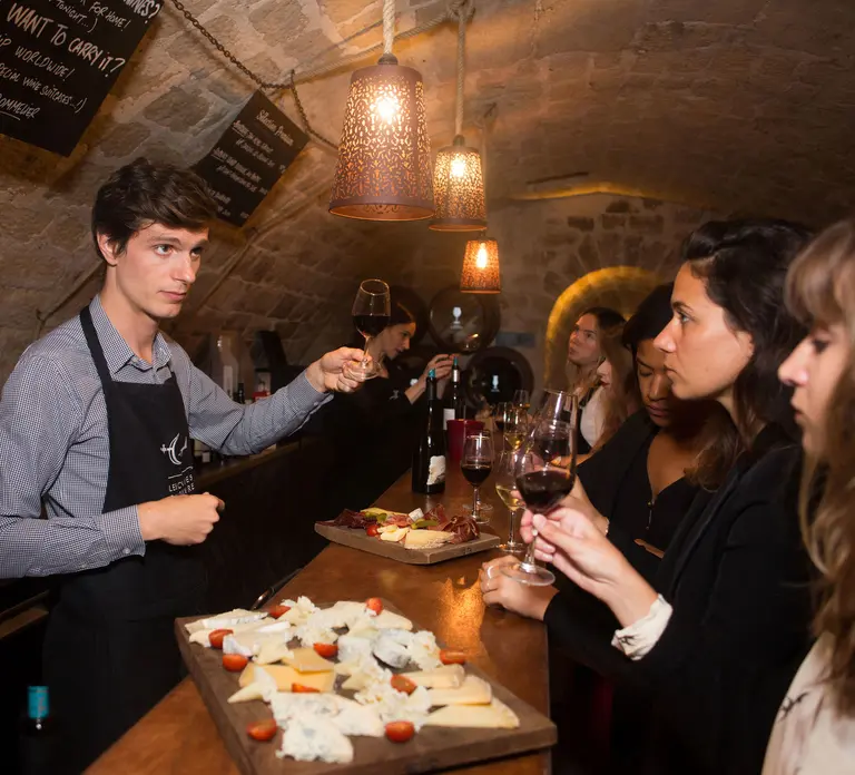 Paris: Wine Making Workshop in English Paris: Wine Making Workshop in English in Paris - Photo 6