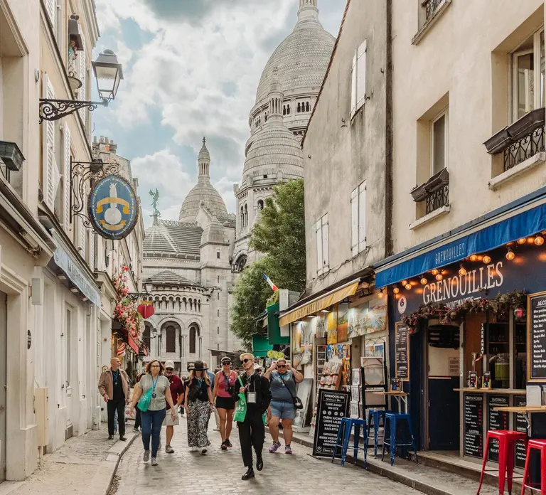 Paris: Full Day Tour with Louvre, Eiffel Tower & Notre Dame in Paris