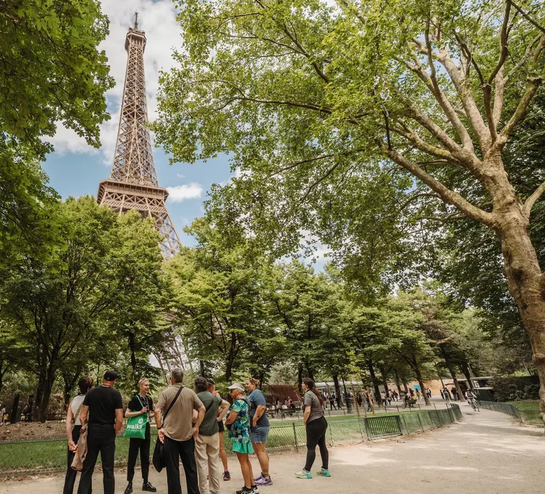 Paris: Full Day Tour with Louvre, Eiffel Tower & Notre Dame in Paris - Photo 10