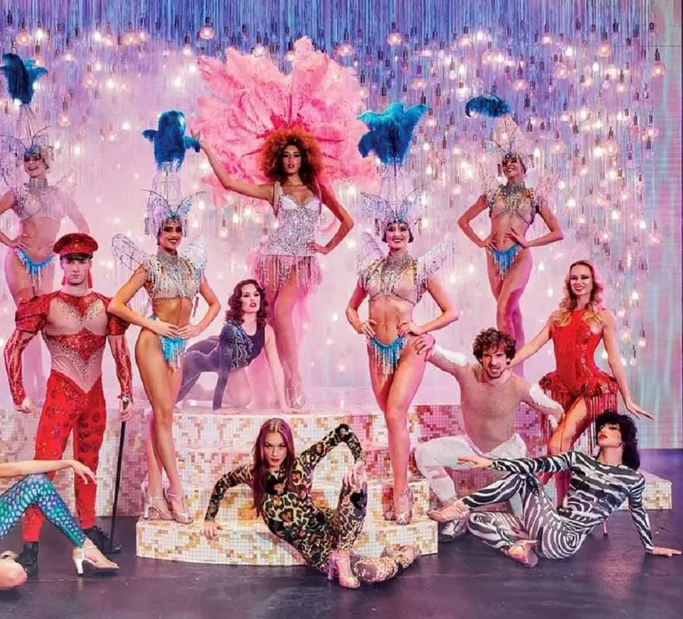Paris: VIP Dinner and Cabaret Show at Paradis Latin in Paris - Photo 2