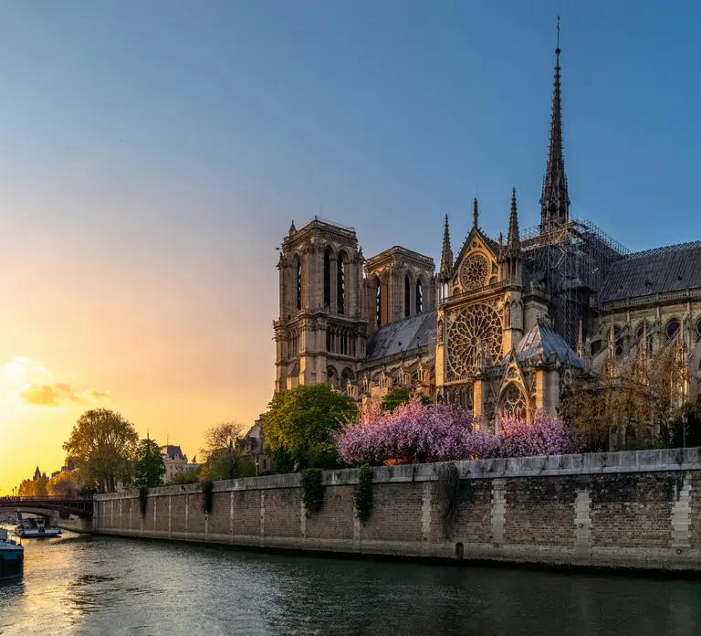 Paris:Notre Dame Premium Guided Tour and Free Entry Included in Paris - Photo 10