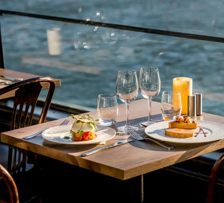 Paris: 3-Course Lunch Cruise on the River Seine in Paris - Photo 3