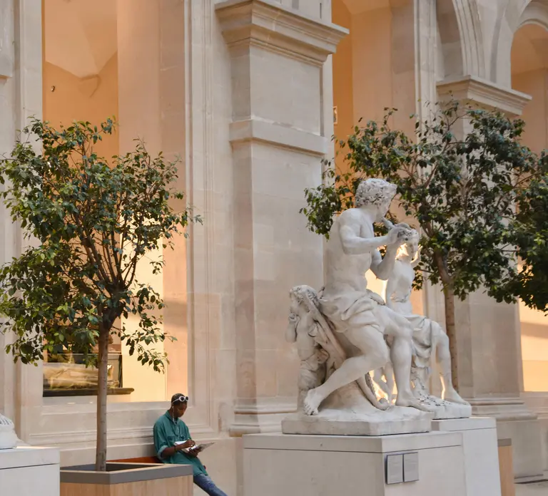 Night at the Louvre Museum: 6-people Max Guided Exploration in Paris - Photo 10