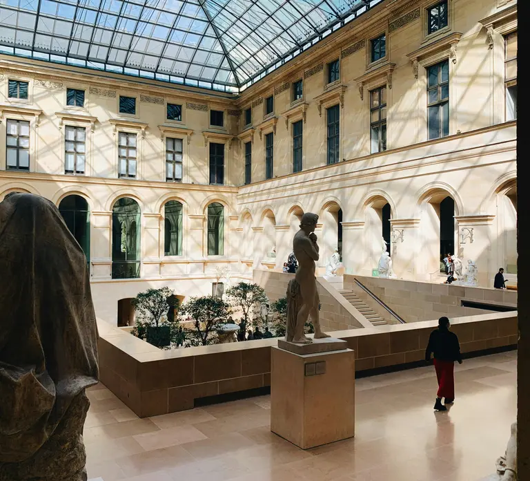 Night at the Louvre Museum: 6-people Max Guided Exploration in Paris - Photo 7