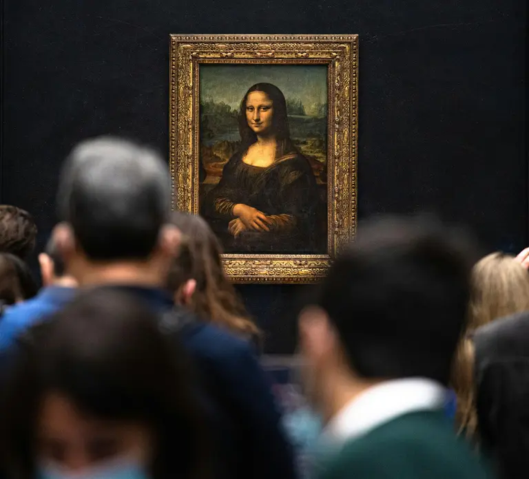 Night at the Louvre Museum: 6-people Max Guided Exploration in Paris - Photo 4