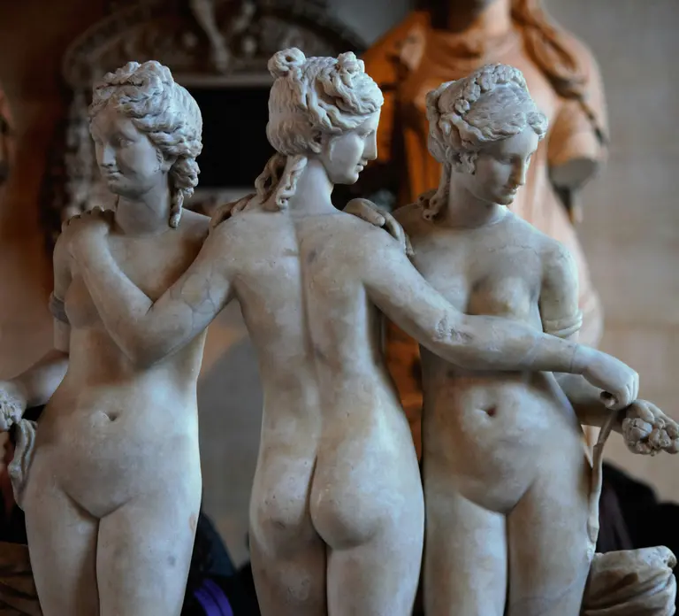 Night at the Louvre Museum: 6-people Max Guided Exploration in Paris - Photo 8