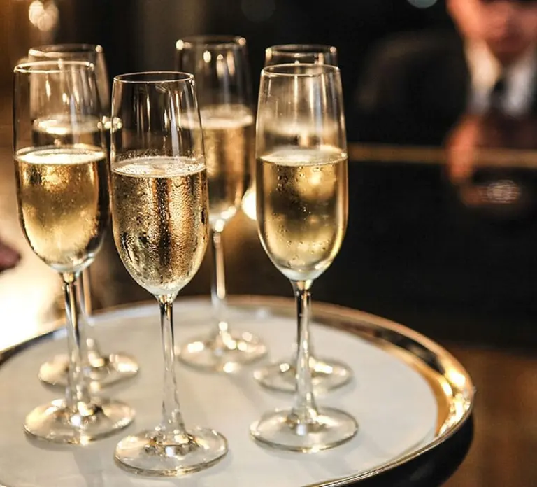Paris: Paradis Latin Cabaret Show with Optional Champagne in Paris